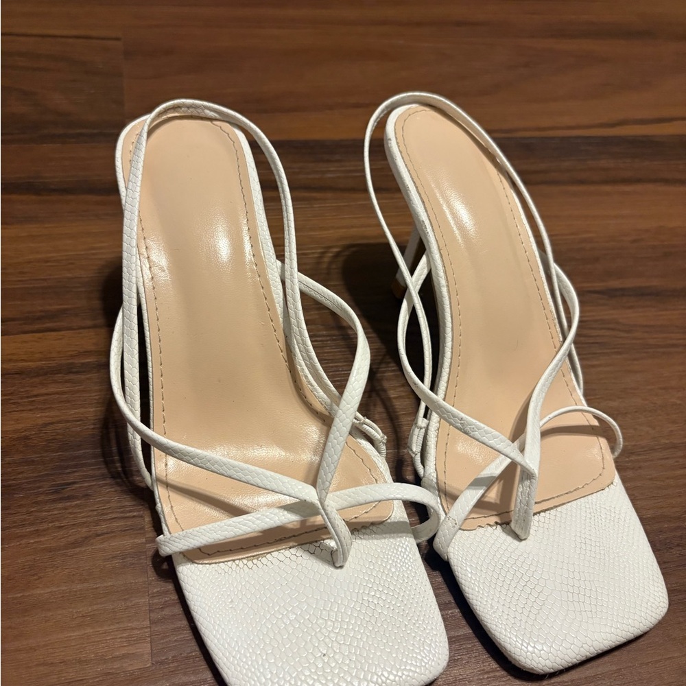 -SOLD-Women’s White Strappy Square-Toe Heeled Sandals